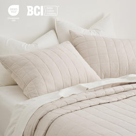 EverGraceHome Birch quilt with two shams included for a complete look.