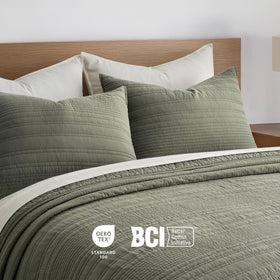 Evergracehome breathable cotton fabric close-up illustrates cool comfort for all seasons.