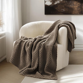 EVERGRACEHOME chunky chenille knit close-up highlights plush texture for lounge-worthy comfort.
