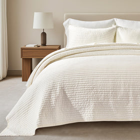Evergracehome cotton sateen quilt king set showcases smooth sateen finish and refined texture for all-season bedding.