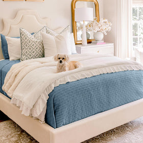 Evergracehome Kinsey machine-washable set for easy care.