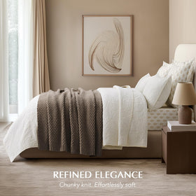 EVERGRACEHOME mocha brown color adds warm, versatile accent to any living space.