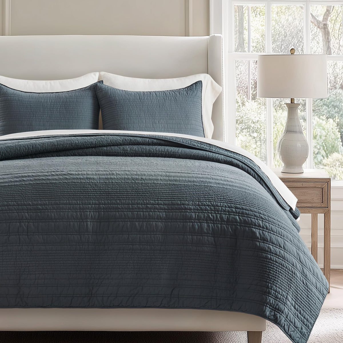 Evergracehome Modern Lines Quilt King with refined stitching for breathable comfort.