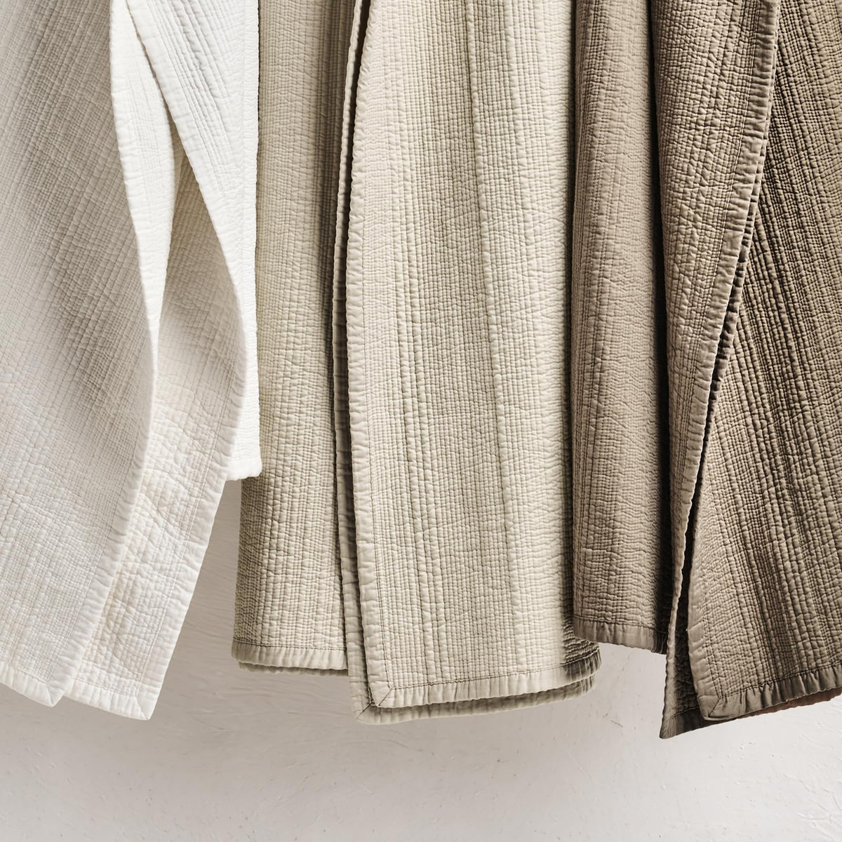 Evergracehome oversized-king-quilt drapes gracefully for a luxurious bedscape
