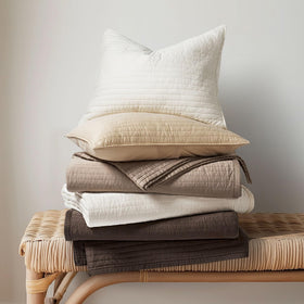 EVERGRACEHOME silky sateen sheen adds subtle luxury to bedding.