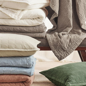 EVERGRACEHOME two shams included complete coordinated bedding.