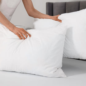Everlasting Comfort king-size 20x36 pillow protector fits standard king pillows.