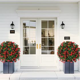 EverNature indoor-outdoor topiary ideal for patios, porches, or paths.
