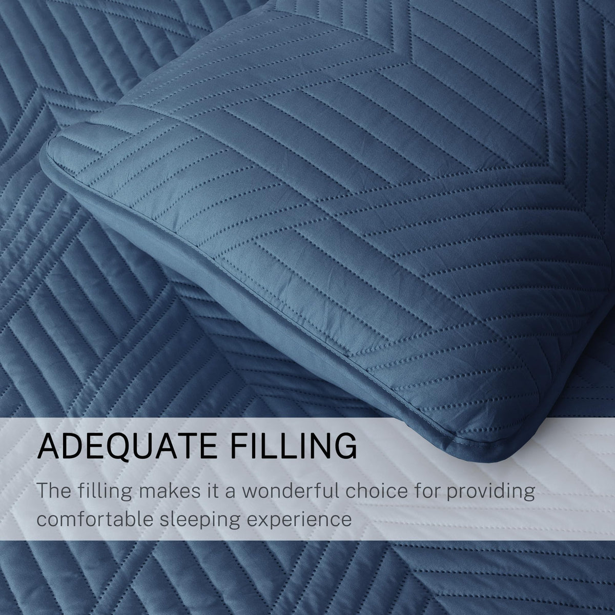 All-season bedding setup by Exclusivo Mezcla ideal for guests and RVs.