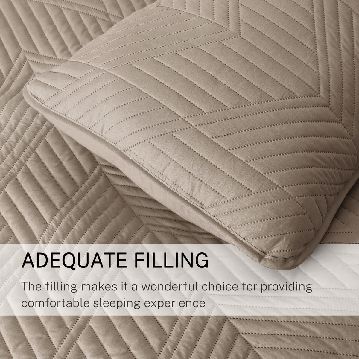 Exclusivo Mezcla easy-care quilt stays soft and clean with simple washing.