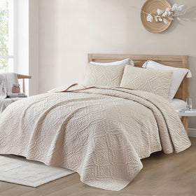 Exclusivo Mezcla king quilt flowers-pattern showcases elegant floral quilting