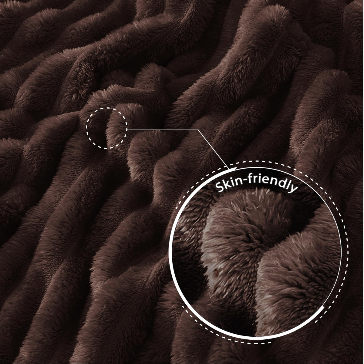 Exclusivo Mezcla King Size Flannel Blanket glossy sheen enhances bedroom style.