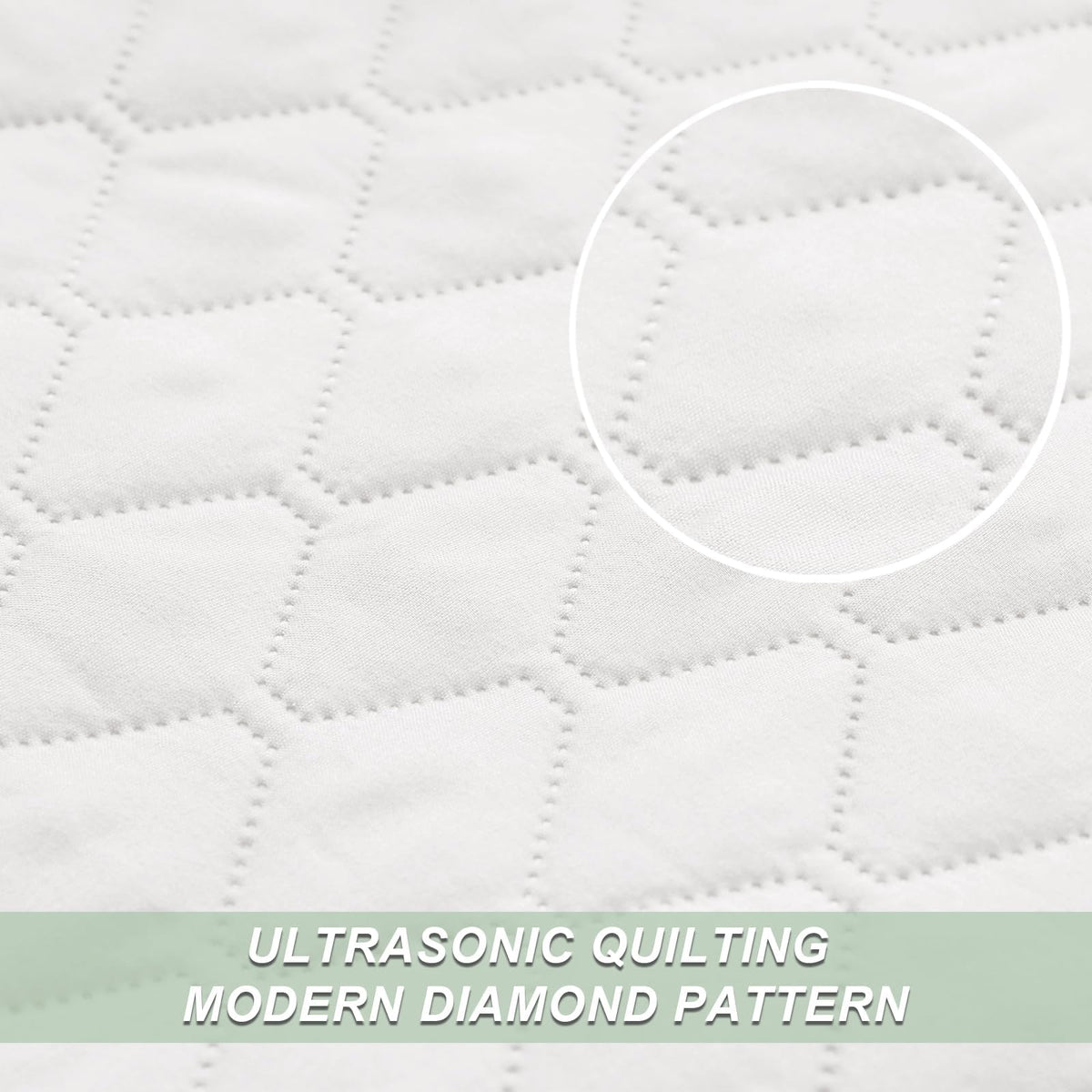 Exclusivo Mezcla lightweight bedspread adds a breathable, versatile layer.