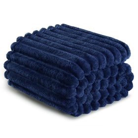Machine washable Exclusivo Mezcla blanket stays vibrant and snug