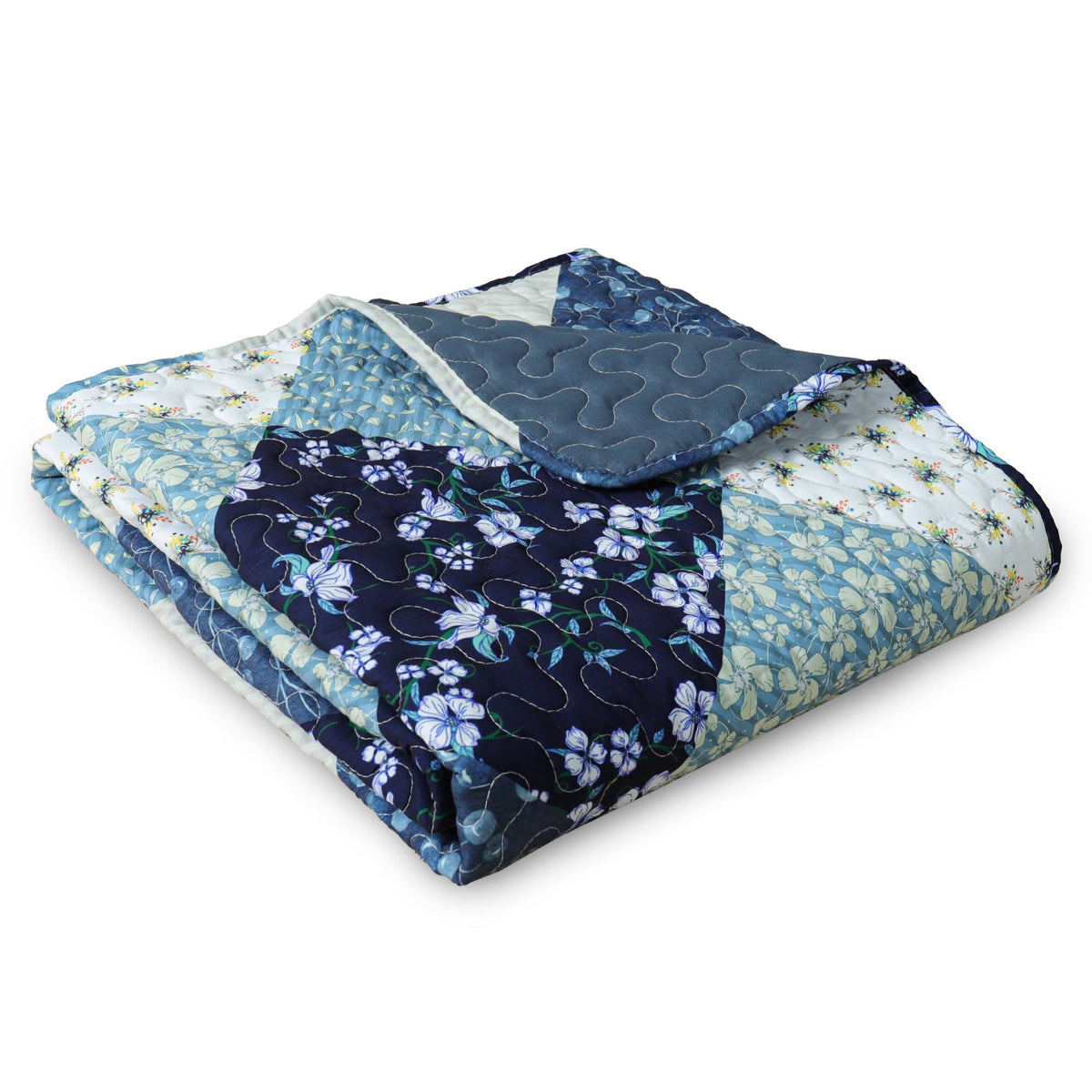 Exclusivo Mezcla microfiber throw adapts to seasons, providing easy comfort