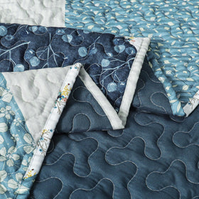 Exclusivo Mezcla microfiber throw softness highlighted on a bed for sweet nights