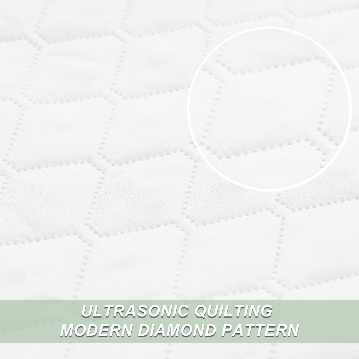Exclusivo Mezcla ultrasonic embossed pattern adds lightweight durability.