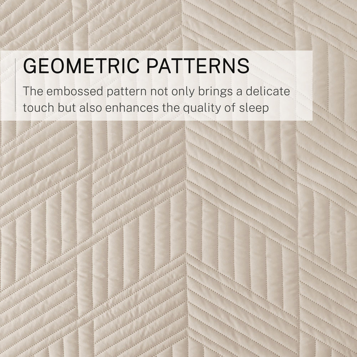 Exclusivo Mezcla Ultrasonic King Bedding in a calm brick beige bedroom
