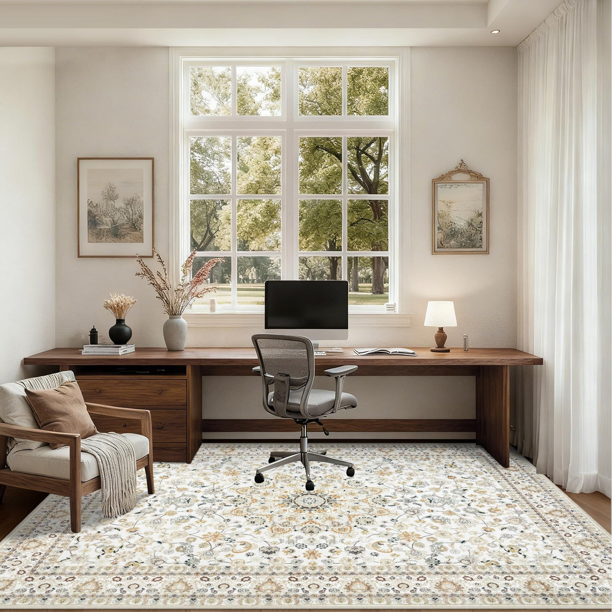 ExpediX floral traditional pattern rug adds timeless elegance to any room.