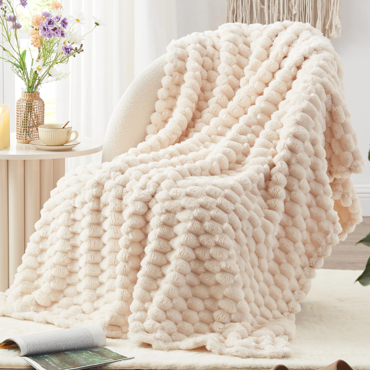EXQ Home turtle-shell 3D jacquard beige blanket decorates a couch