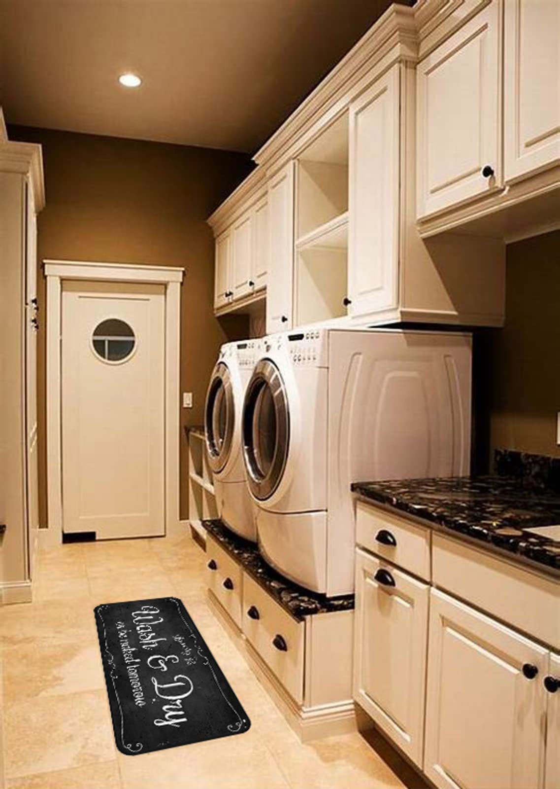 EYECY laundry rug near washer and dryer area enhances comfort.