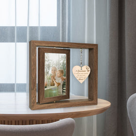 EYITUPC real-glass-cover-frame protects photos with clear visibility