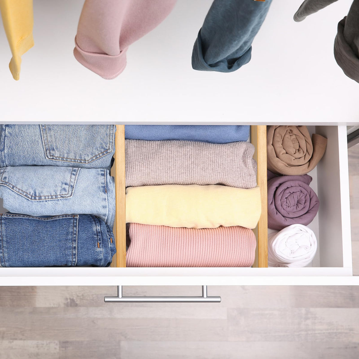 Fabsome adjustable divider installation shows easy, tool-free setup.
