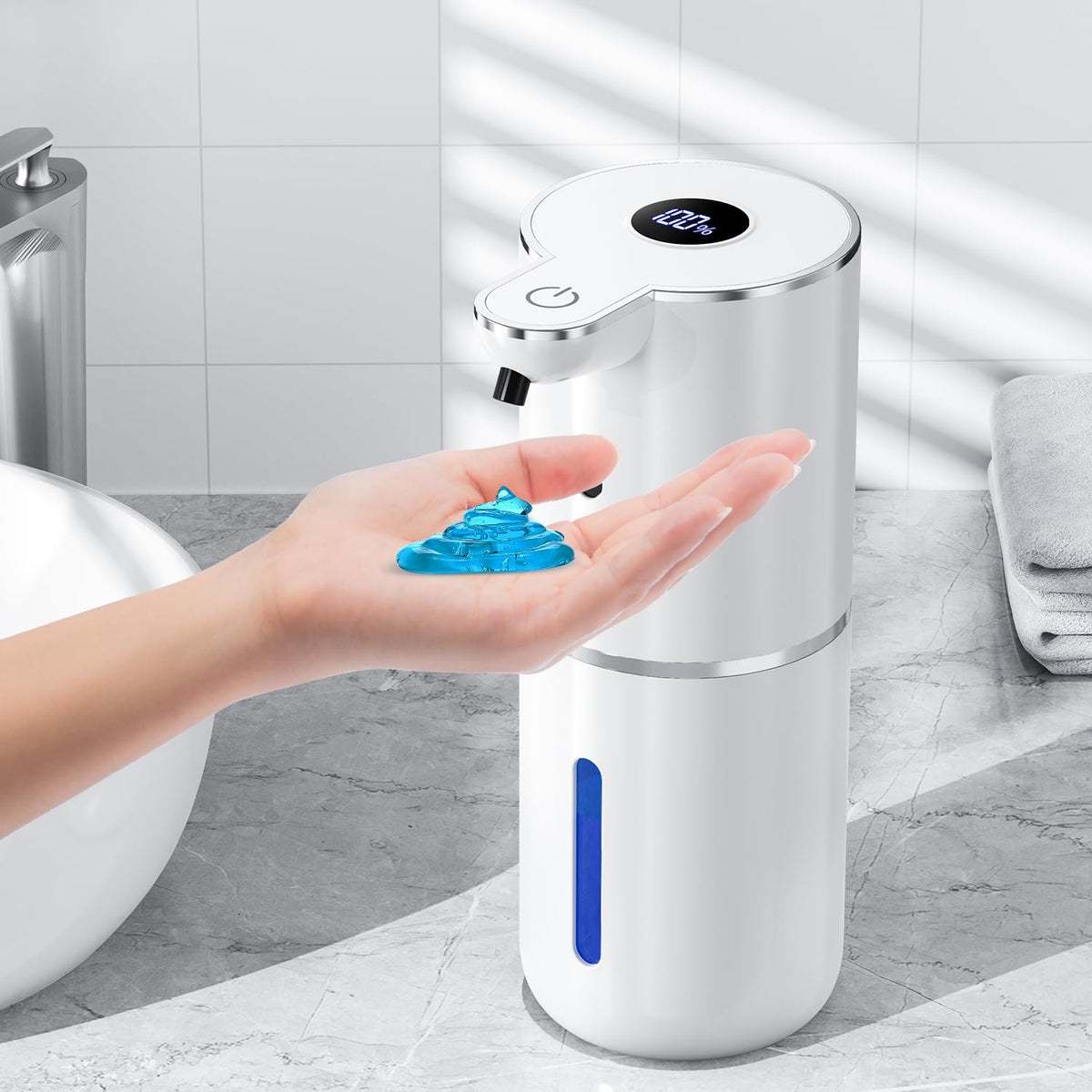 Fachixy automatic soap dispenser with digital display for precise dosing.