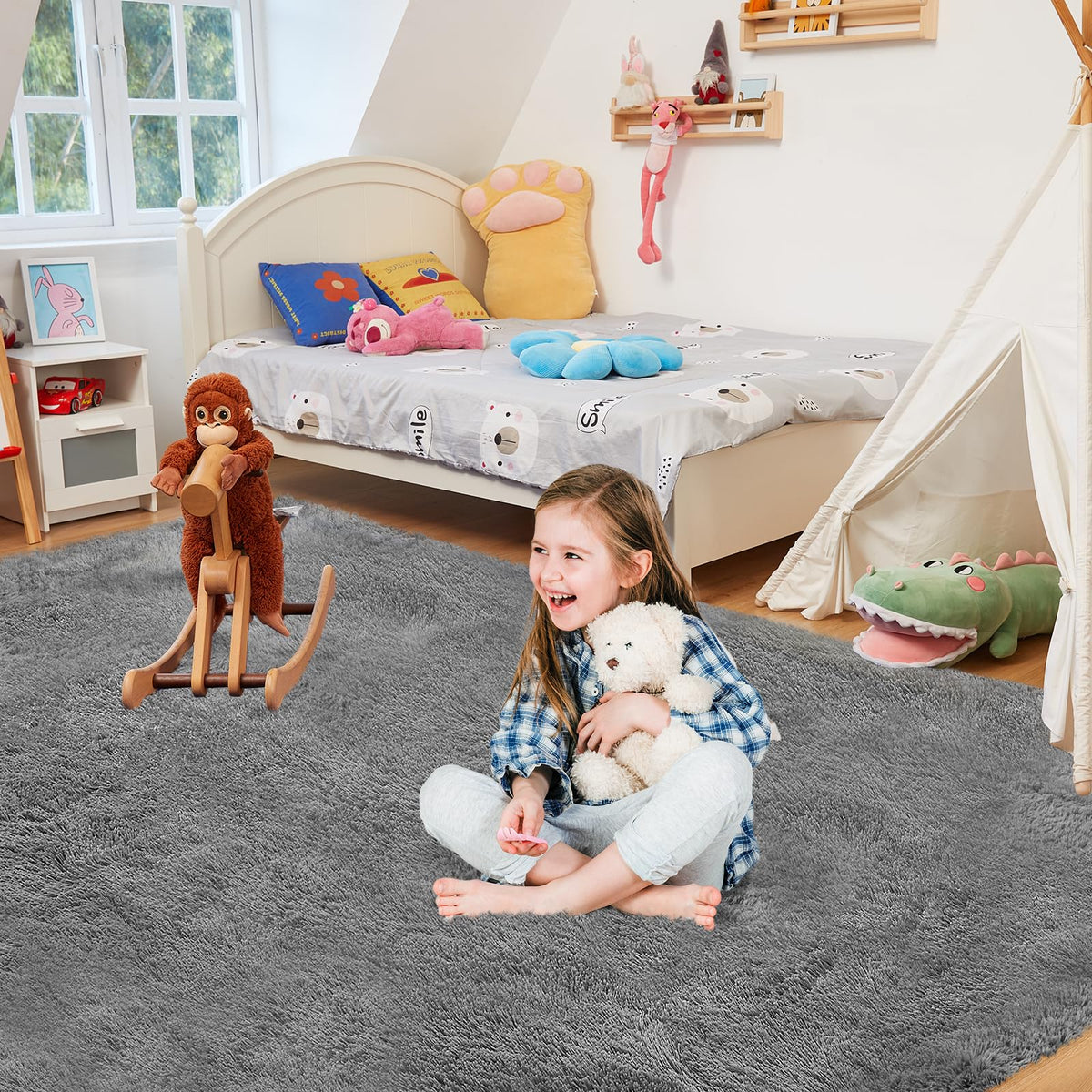 Fairblink 5x8 fluffy rug in living room demonstrates modern style and comfort.