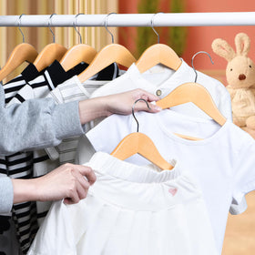 FairyHaus sturdy pant bar supports pants without slipping