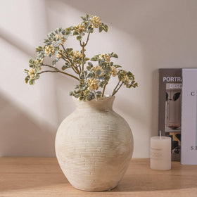 FancyPlus vase features a 3.3 inch opening ideal for bouquets and stems.