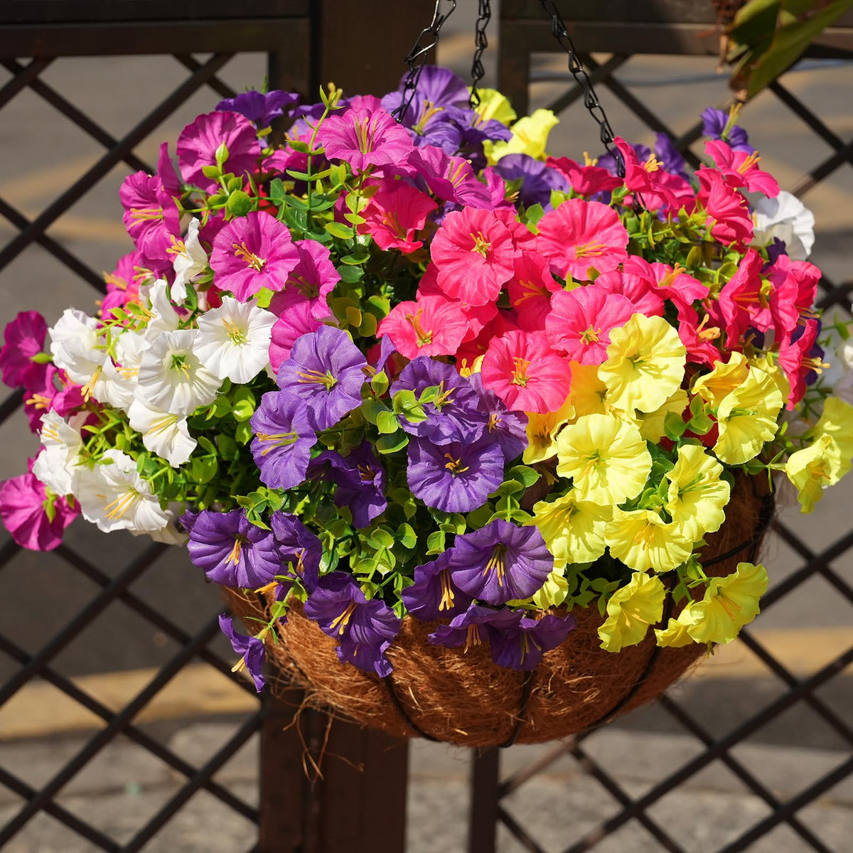 Fanfantoey no-water maintenance flowers stay fresh year-round.