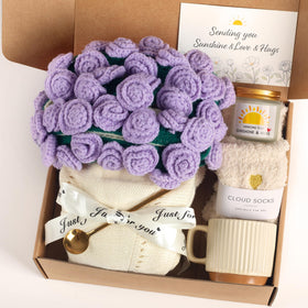 FantasDeck Bloomie Blanket Bouquet Roll image showing a cozy rolled blanket bouquet for gifting