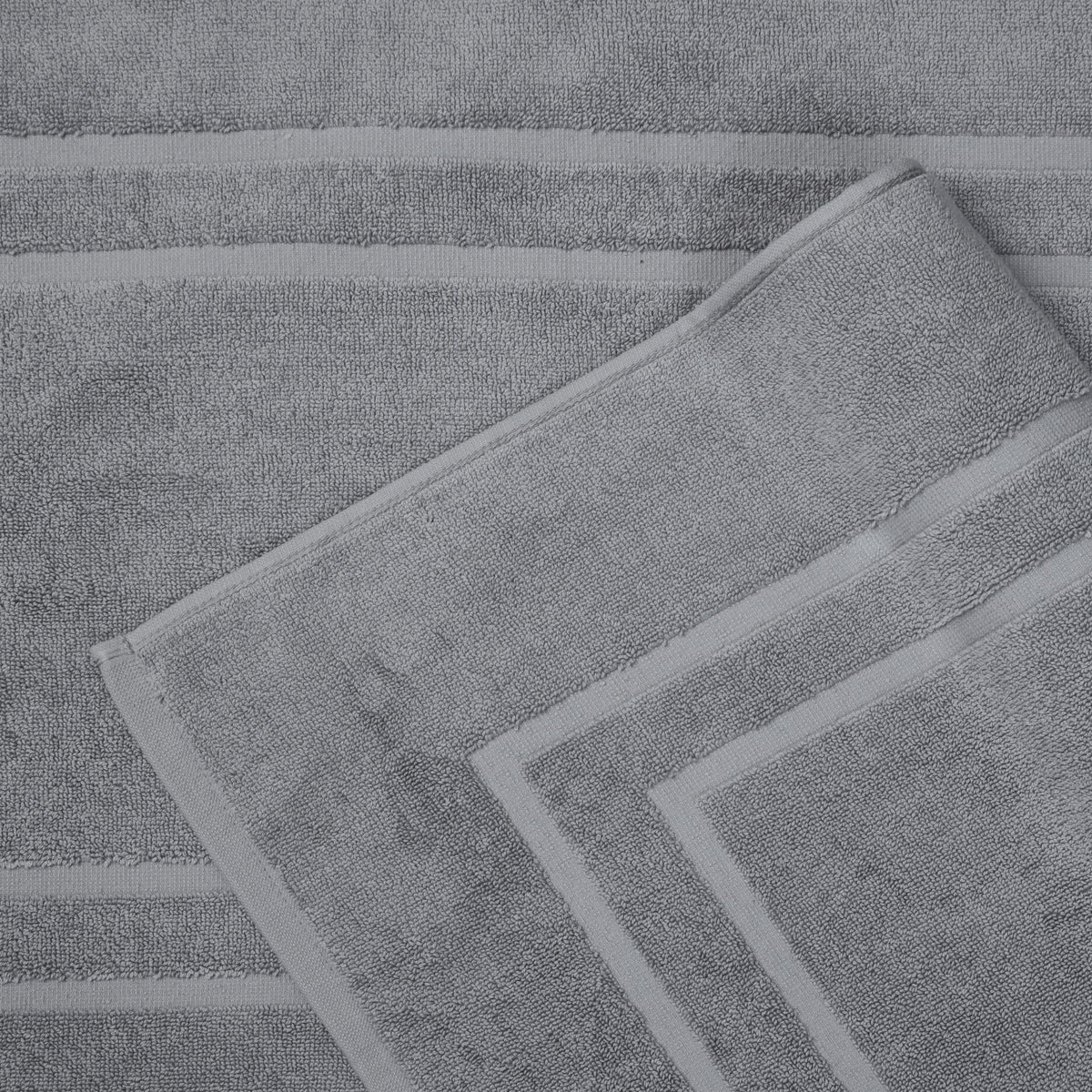 Feather & Stitch New York mat placed in the shower area illustrating safety and dryness