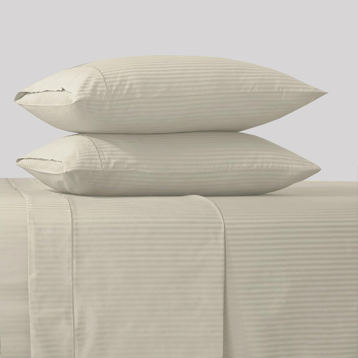 Feather & Stitch New York queen fitted sheet with 18-inch pockets for a snug, secure fit.