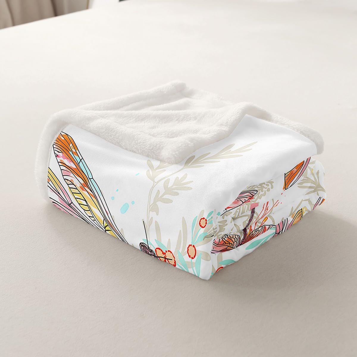 Feelyou Dragonfly throw, travel-friendly with lightweight warmth.
