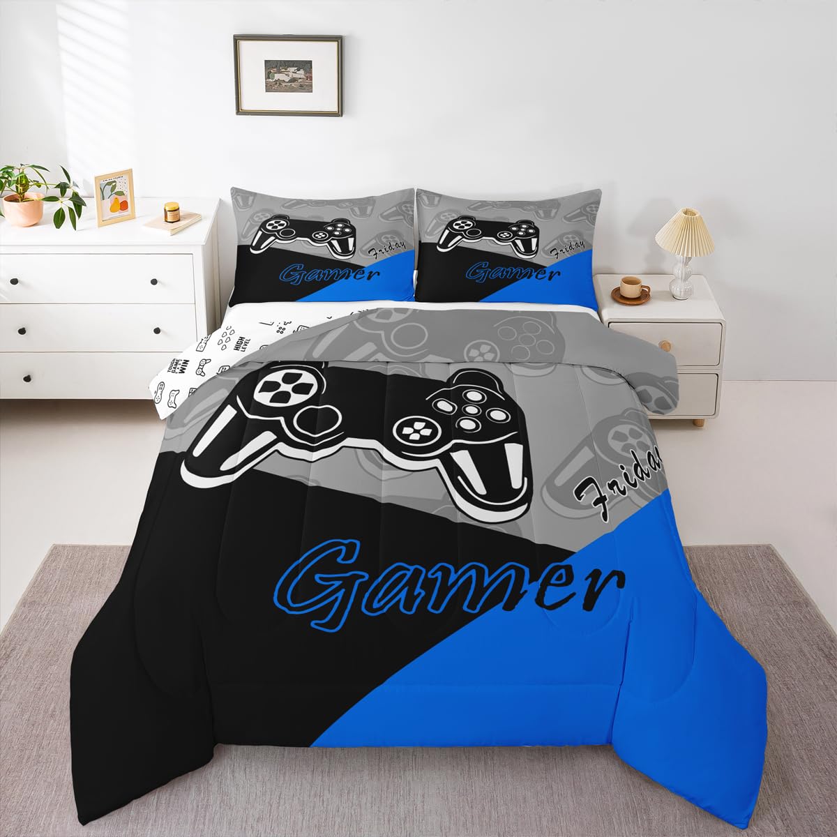 Feelyou gaming room decor setup in a kid-friendly bedding scene.
