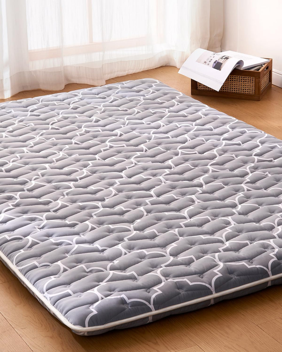 Feisaibaoly 6th-gen futon assembly shows sturdy build for long-term comfort.