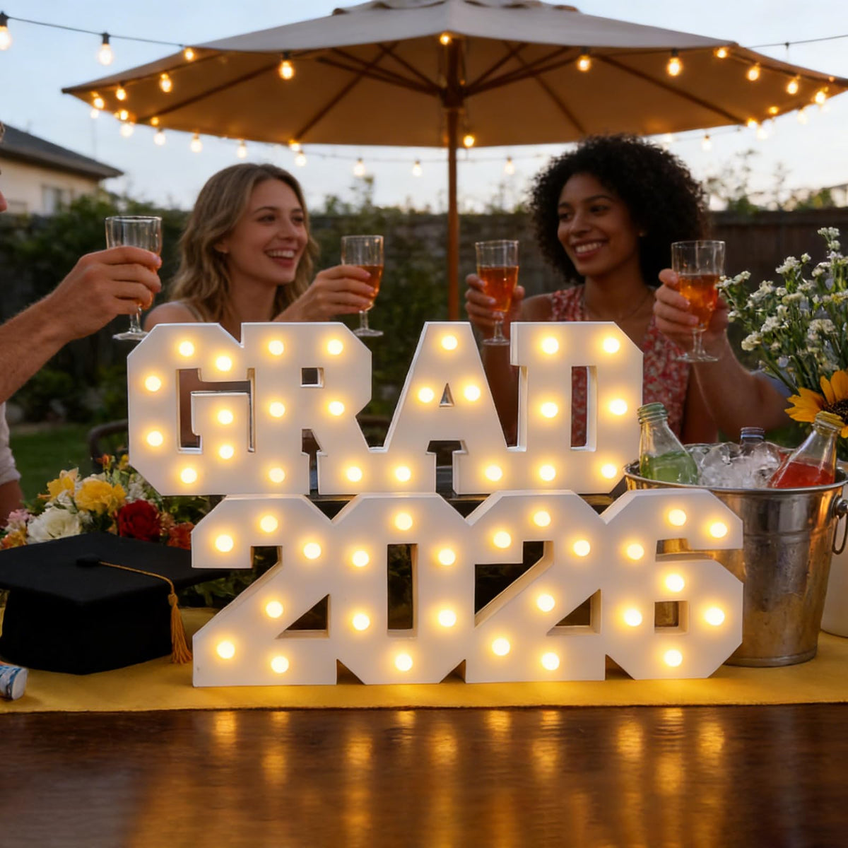 FestalMart Dessert-table accent grad-2026 brightens party setups.