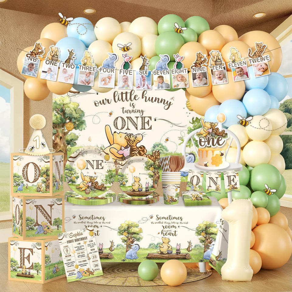 Fexivo Classic Bear banner brightens a cozy 1st birthday setup.