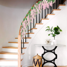 Findosom artificial petals and leaves look natural for indoor or outdoor decor.