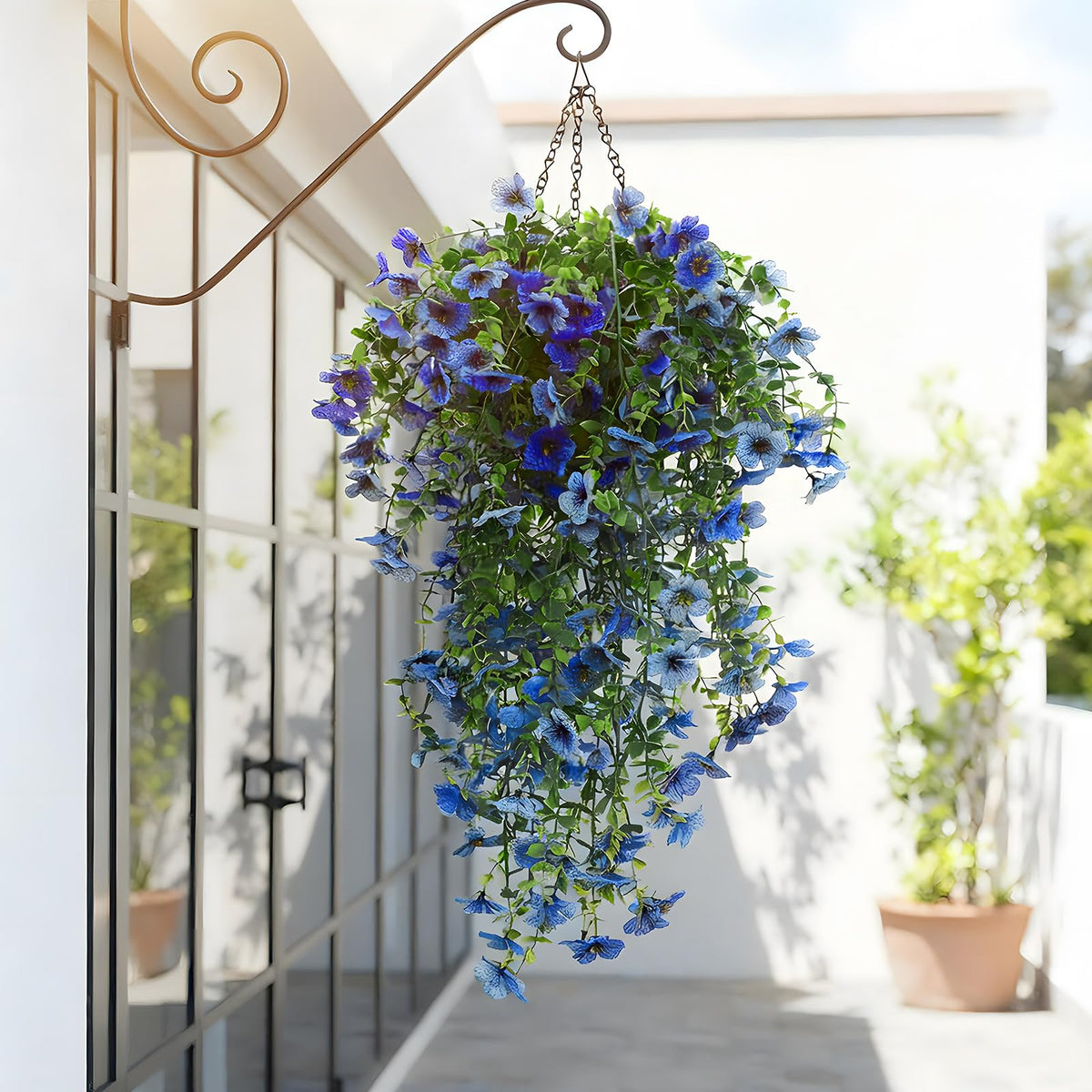 FineCheer outdoor hanging plant assembly highlights sturdy stems and flexible wiring.