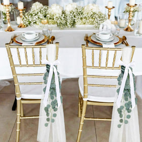 FineCheer boho-inspired wedding accents elevate the ceremony aisle
