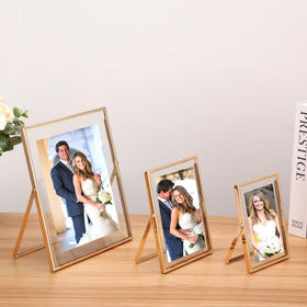FineLiMoLa gift-ready frame set provides a thoughtful present.