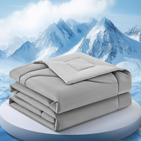 FineMay cooling comforter closeup fabric texture for soft, breathable feel.