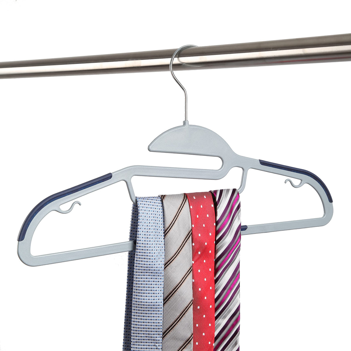 Finnhomy ultra slim profile hangers maximize closet space