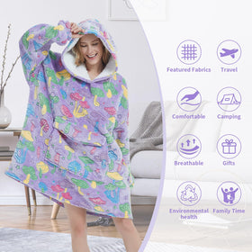 Fiosnow giant pocket design keeps essentials within easy reach.
