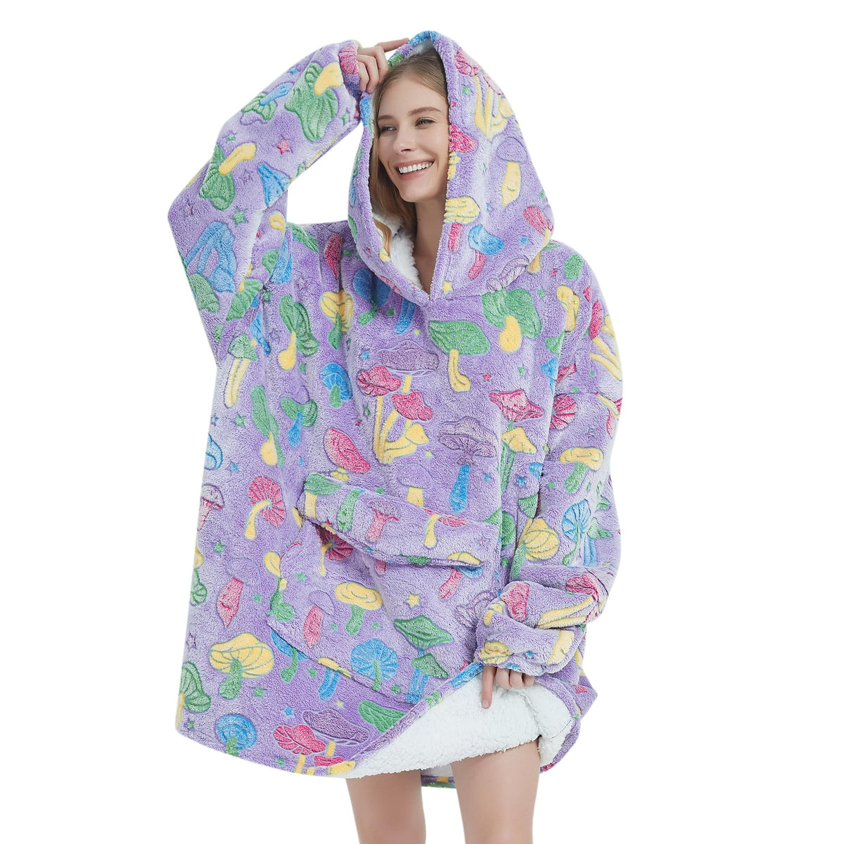 Fiosnow indoor-outdoor use makes this hoodie versatile for events.
