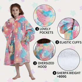 Fiosnow hoodie with side pockets for snacks, keys, or small items.