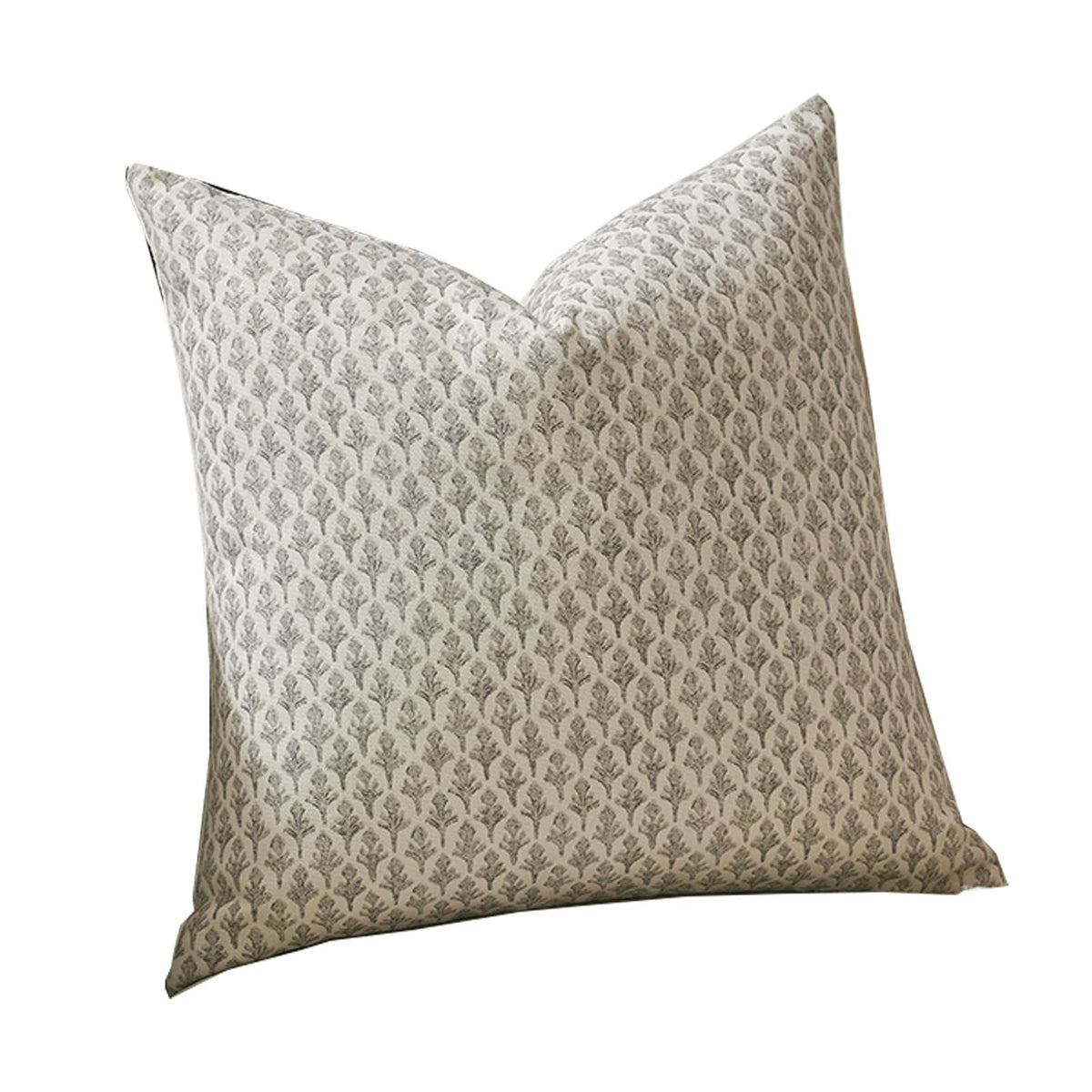 Fiouovo eco-friendly cotton pillow cover invites relaxed, stylish living spaces.